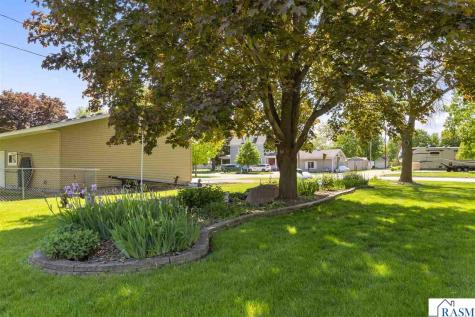 580 6th Street Lafayette MN 56054
