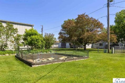 580 6th Street Lafayette MN 56054