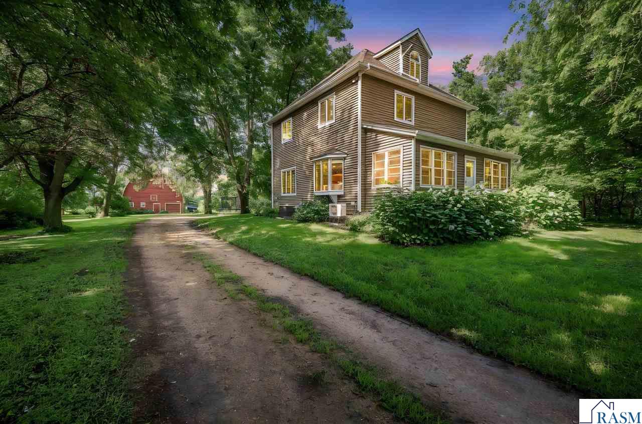 35780 110th Street Blue Earth MN 56013