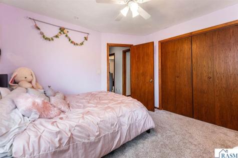 35780 110th Street Blue Earth MN 56013