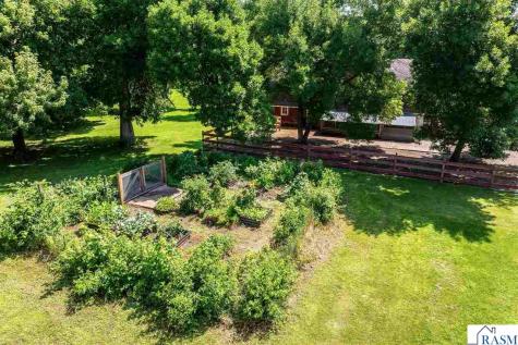 35780 110th Street Blue Earth MN 56013