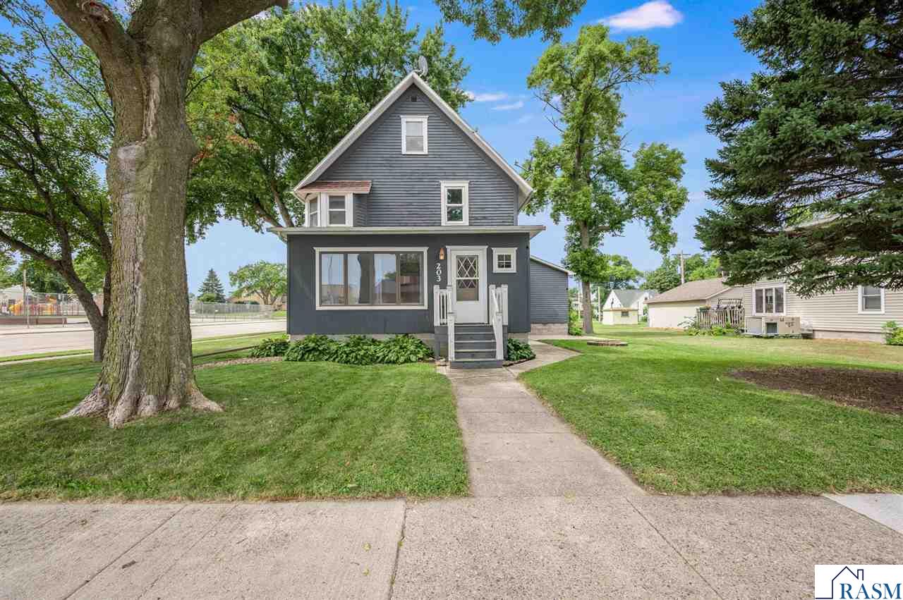 203 N Galbraith Street Blue Earth MN 56013