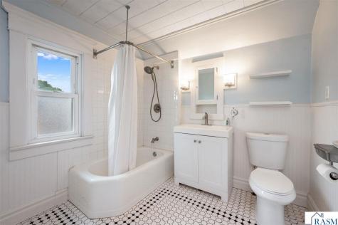 203 N Galbraith Street Blue Earth MN 56013
