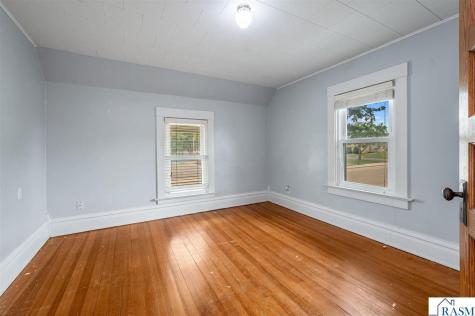 203 N Galbraith Street Blue Earth MN 56013