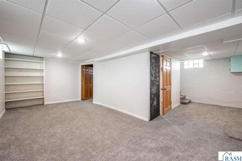 203 N Galbraith Street Blue Earth MN 56013