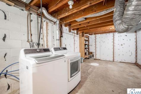 203 N Galbraith Street Blue Earth MN 56013