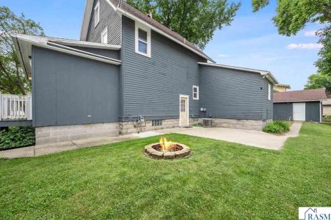 203 N Galbraith Street Blue Earth MN 56013