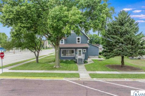 203 N Galbraith Street Blue Earth MN 56013