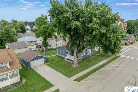 203 N Galbraith Street Blue Earth MN 56013
