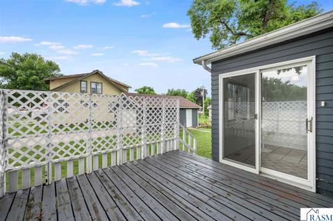 203 N Galbraith Street Blue Earth MN 56013