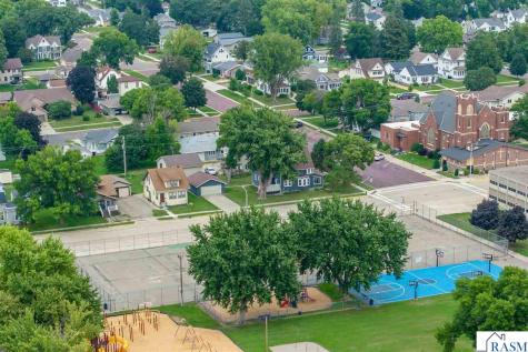 203 N Galbraith Street Blue Earth MN 56013