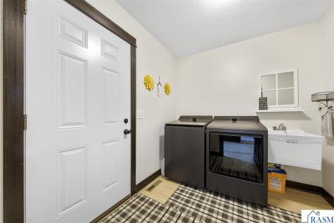 3 Lynae Circle Elysian MN 56028