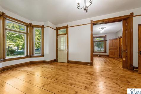 322 Wheeler Avenue North Mankato MN 56003