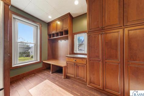 322 Wheeler Avenue North Mankato MN 56003