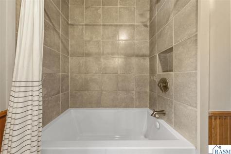 322 Wheeler Avenue North Mankato MN 56003