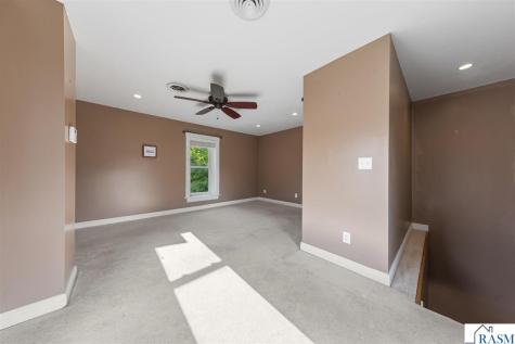 322 Wheeler Avenue North Mankato MN 56003