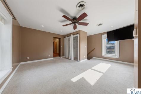 322 Wheeler Avenue North Mankato MN 56003