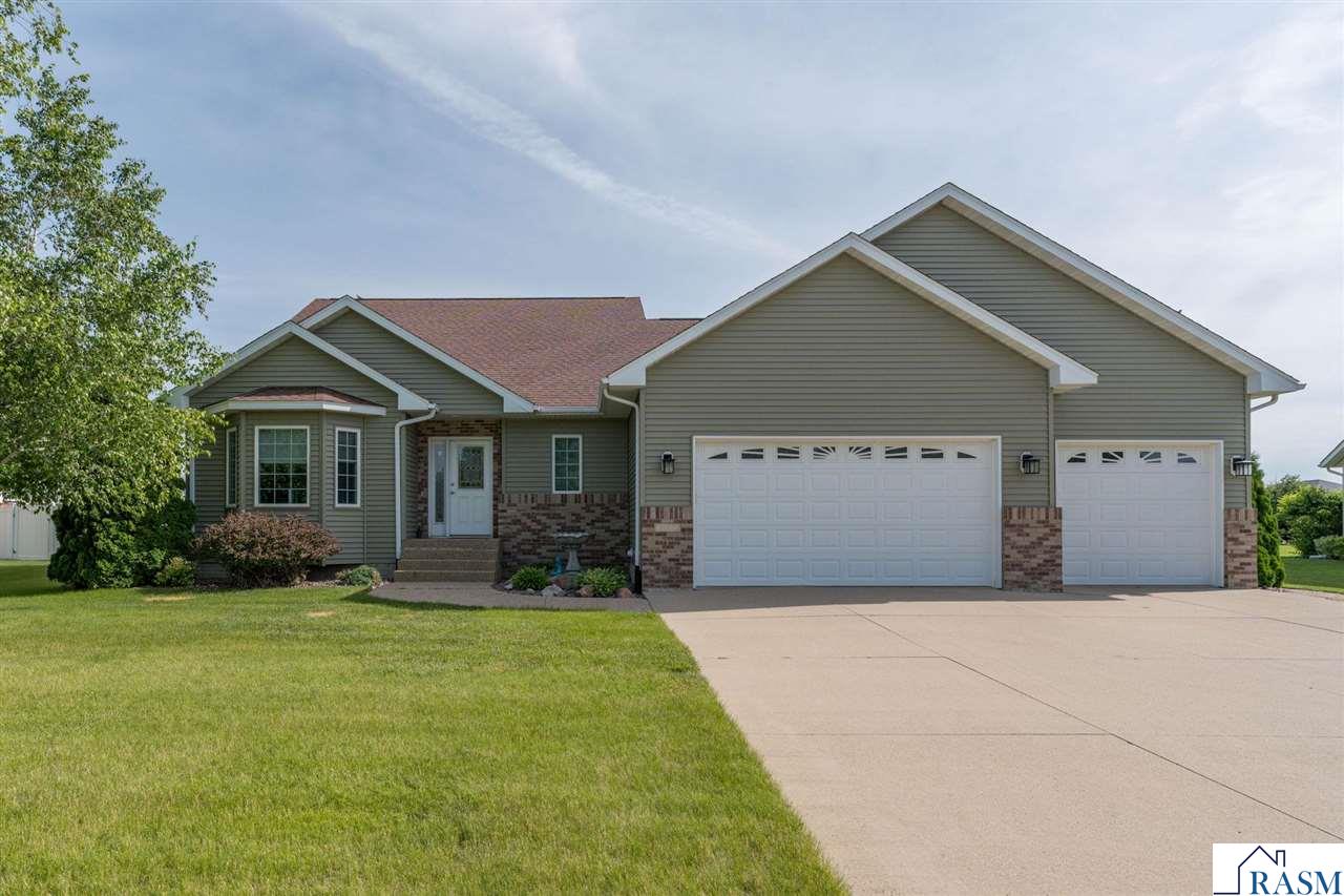 1007 Crystal Lake Drive Lake Crystal MN 56055