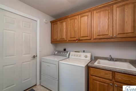 1007 Crystal Lake Drive Lake Crystal MN 56055