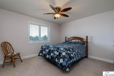 1007 Crystal Lake Drive Lake Crystal MN 56055