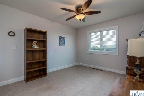1007 Crystal Lake Drive Lake Crystal MN 56055