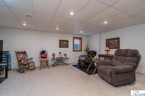1007 Crystal Lake Drive Lake Crystal MN 56055