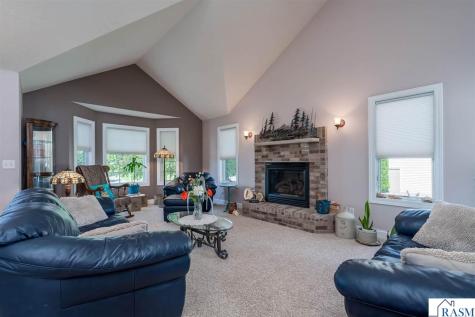 1007 Crystal Lake Drive Lake Crystal MN 56055