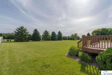 1007 Crystal Lake Drive Lake Crystal MN 56055