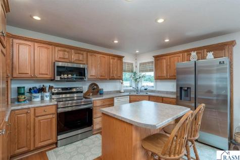 1007 Crystal Lake Drive Lake Crystal MN 56055