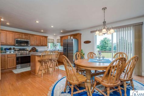 1007 Crystal Lake Drive Lake Crystal MN 56055