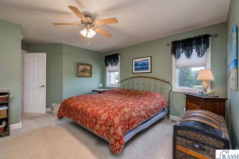 1007 Crystal Lake Drive Lake Crystal MN 56055