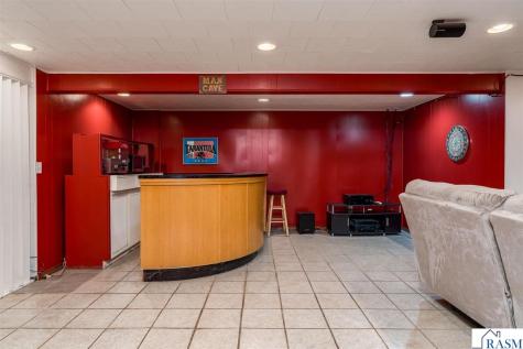 605 N Market Street Janesville MN 56048