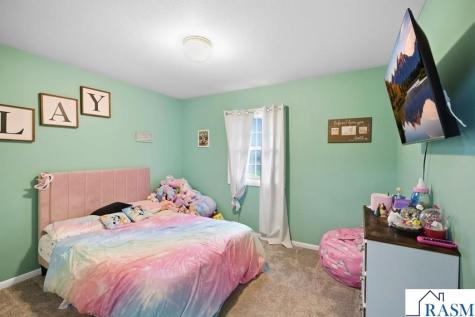 215 Queens Drive Blue Earth MN 56013