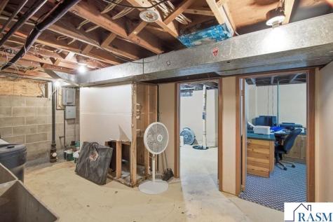 215 Queens Drive Blue Earth MN 56013