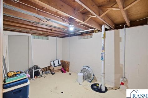 215 Queens Drive Blue Earth MN 56013