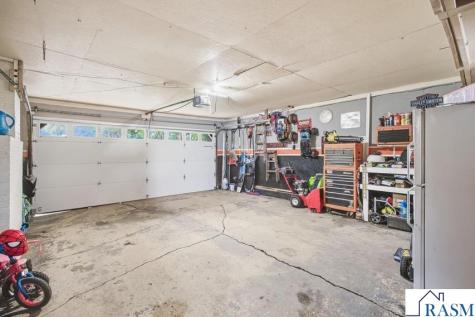 215 Queens Drive Blue Earth MN 56013
