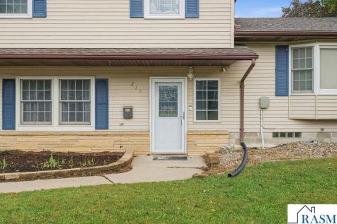 215 Queens Drive Blue Earth MN 56013