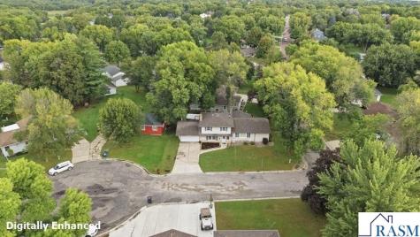 215 Queens Drive Blue Earth MN 56013