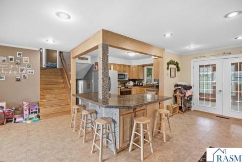 215 Queens Drive Blue Earth MN 56013