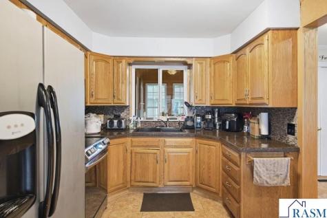 215 Queens Drive Blue Earth MN 56013