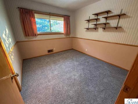 1445 Hilltop Street New Ulm MN 56073