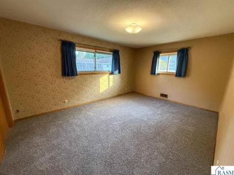1445 Hilltop Street New Ulm MN 56073