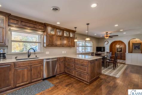 27 Capri Drive Mankato MN 56001