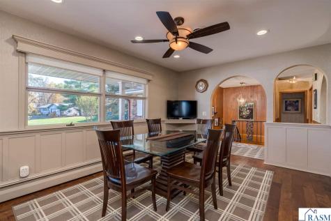 27 Capri Drive Mankato MN 56001