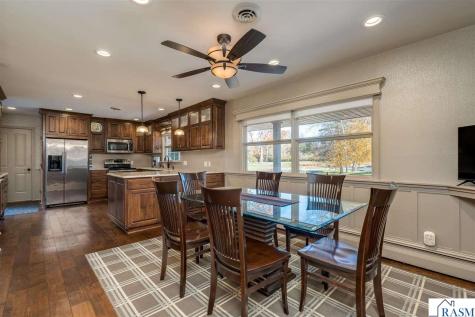 27 Capri Drive Mankato MN 56001