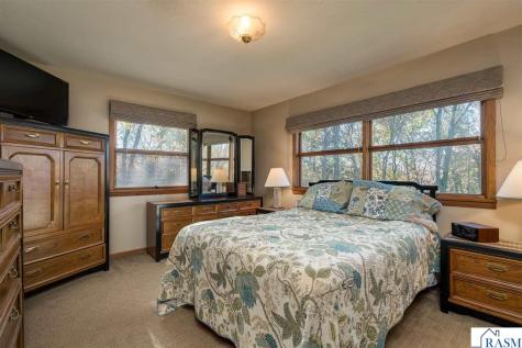 27 Capri Drive Mankato MN 56001