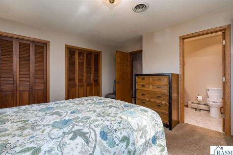 27 Capri Drive Mankato MN 56001