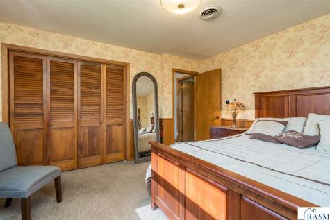 27 Capri Drive Mankato MN 56001
