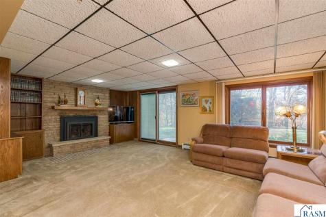 27 Capri Drive Mankato MN 56001