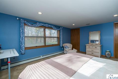 27 Capri Drive Mankato MN 56001